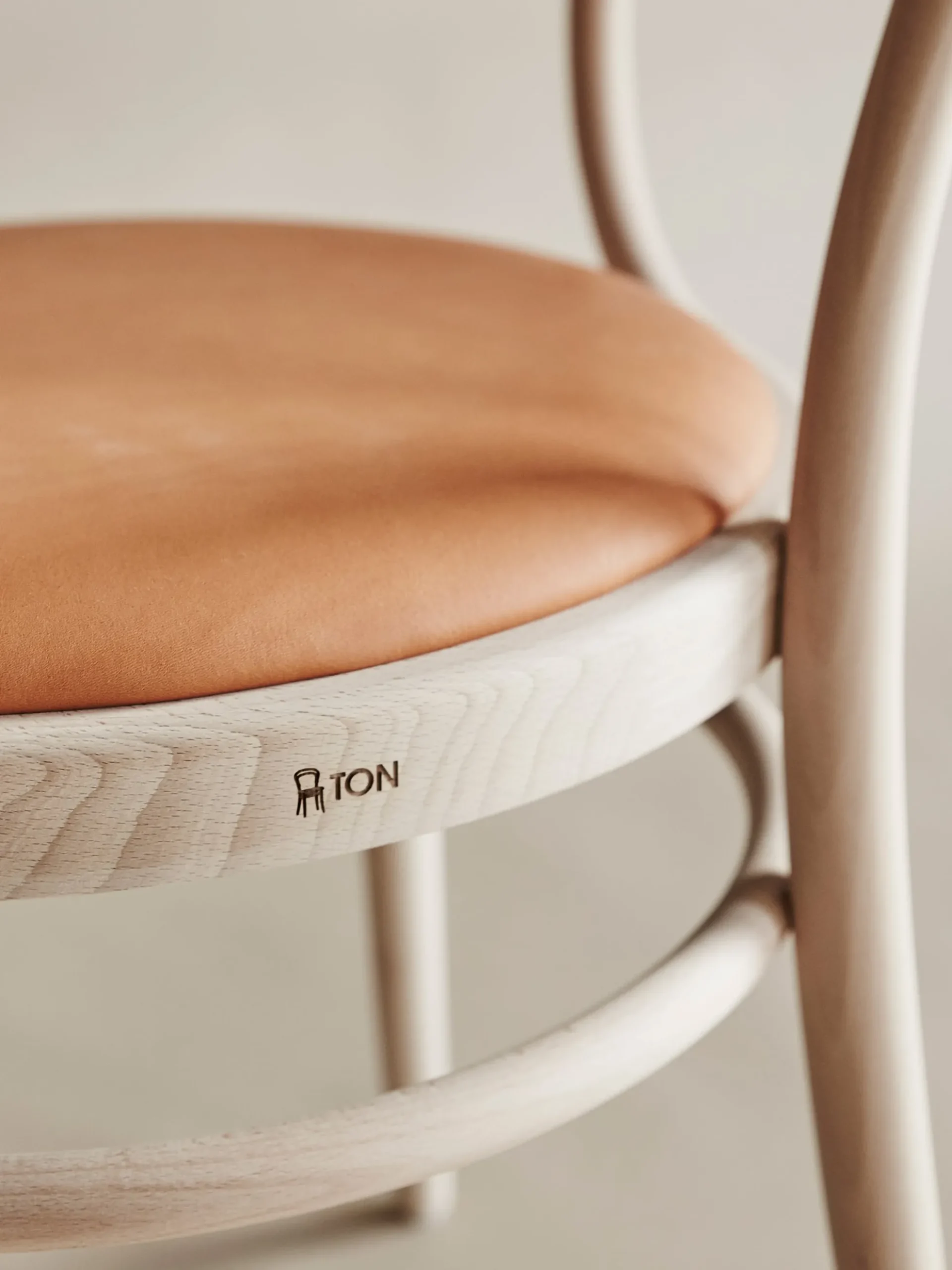 Artilleriet Exclusive - Chair No 30 - Raw - Tärnsjö Leather