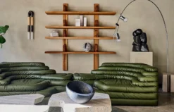 B17 Bookshelf