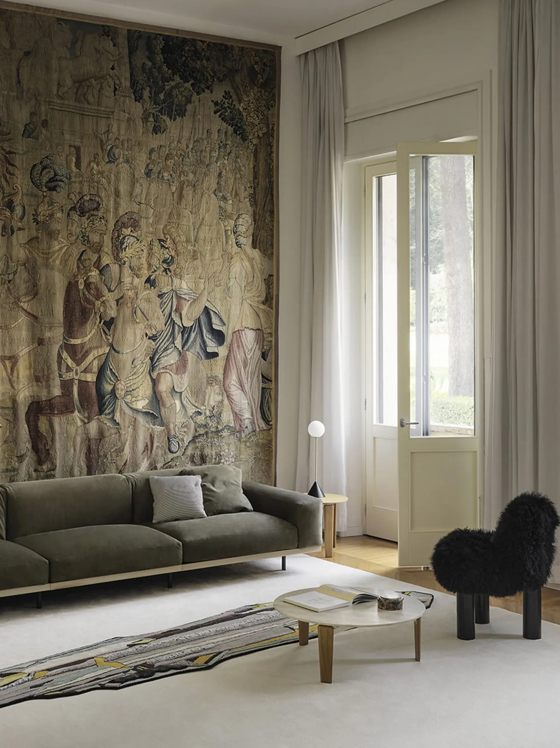 Botolo High Armchair