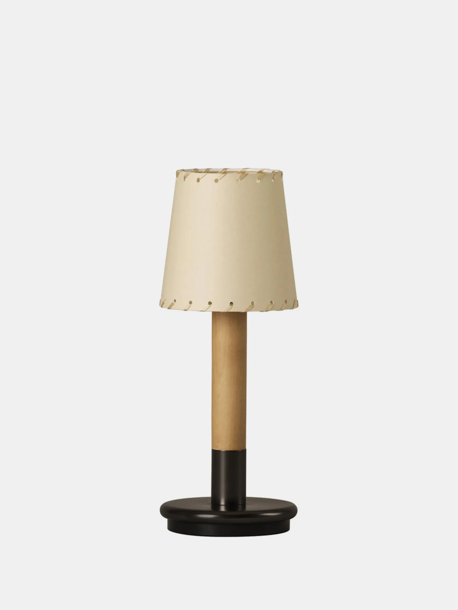 Básica Mínima Batería Portable Table Lamp - Bronze - Stitched Beige