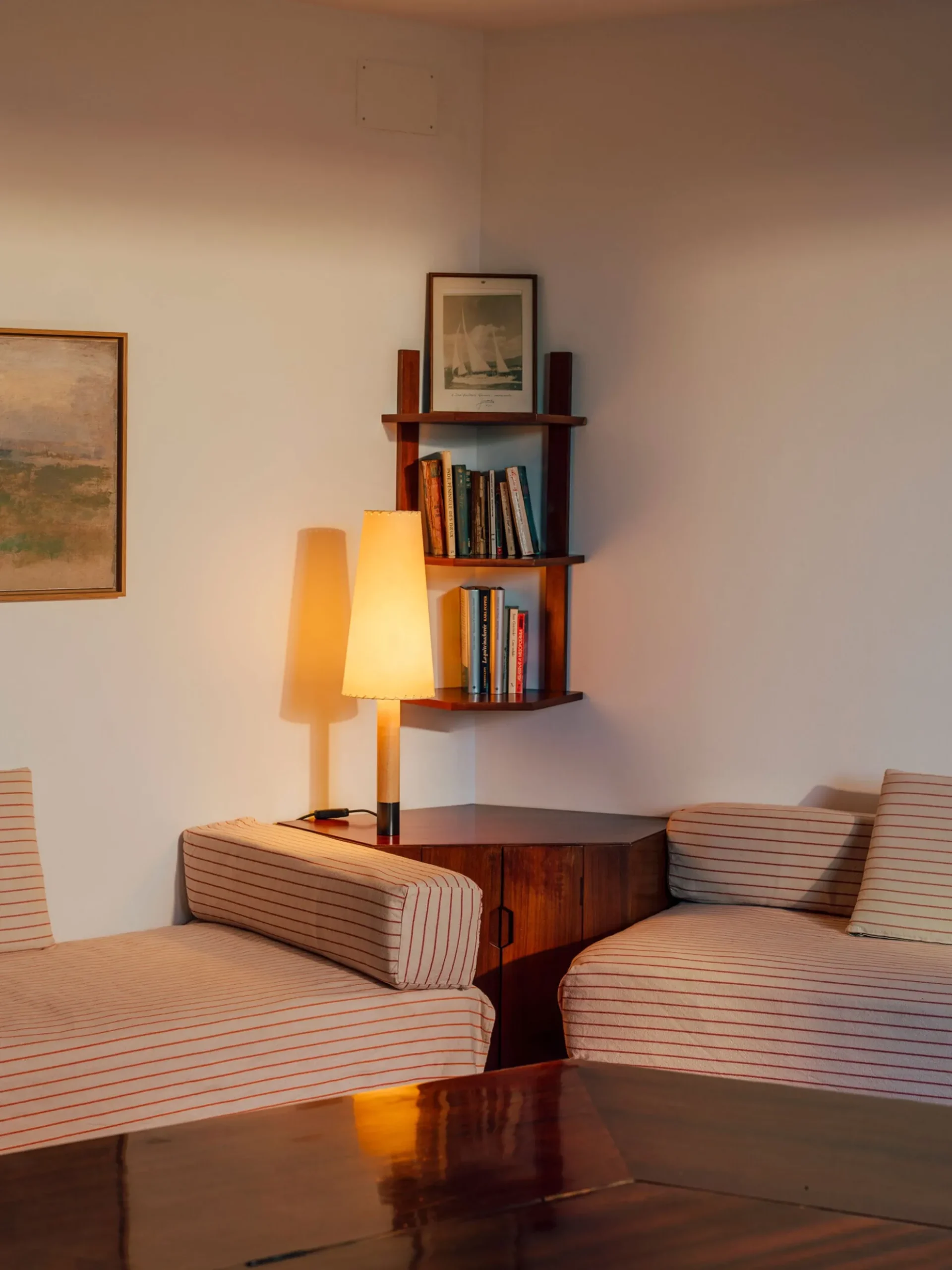 Básica M2 Table Lamp