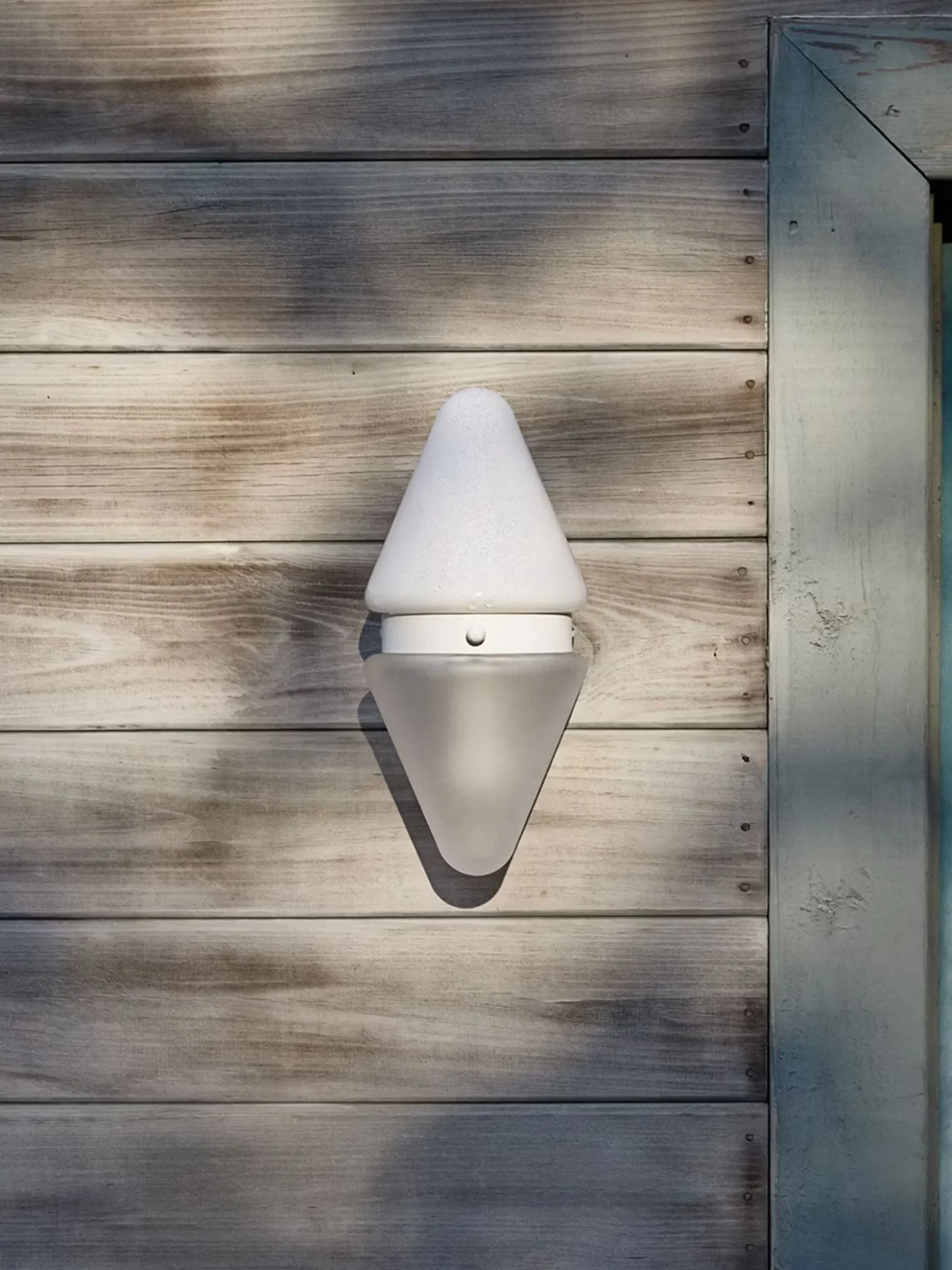 Cardinal Sconce