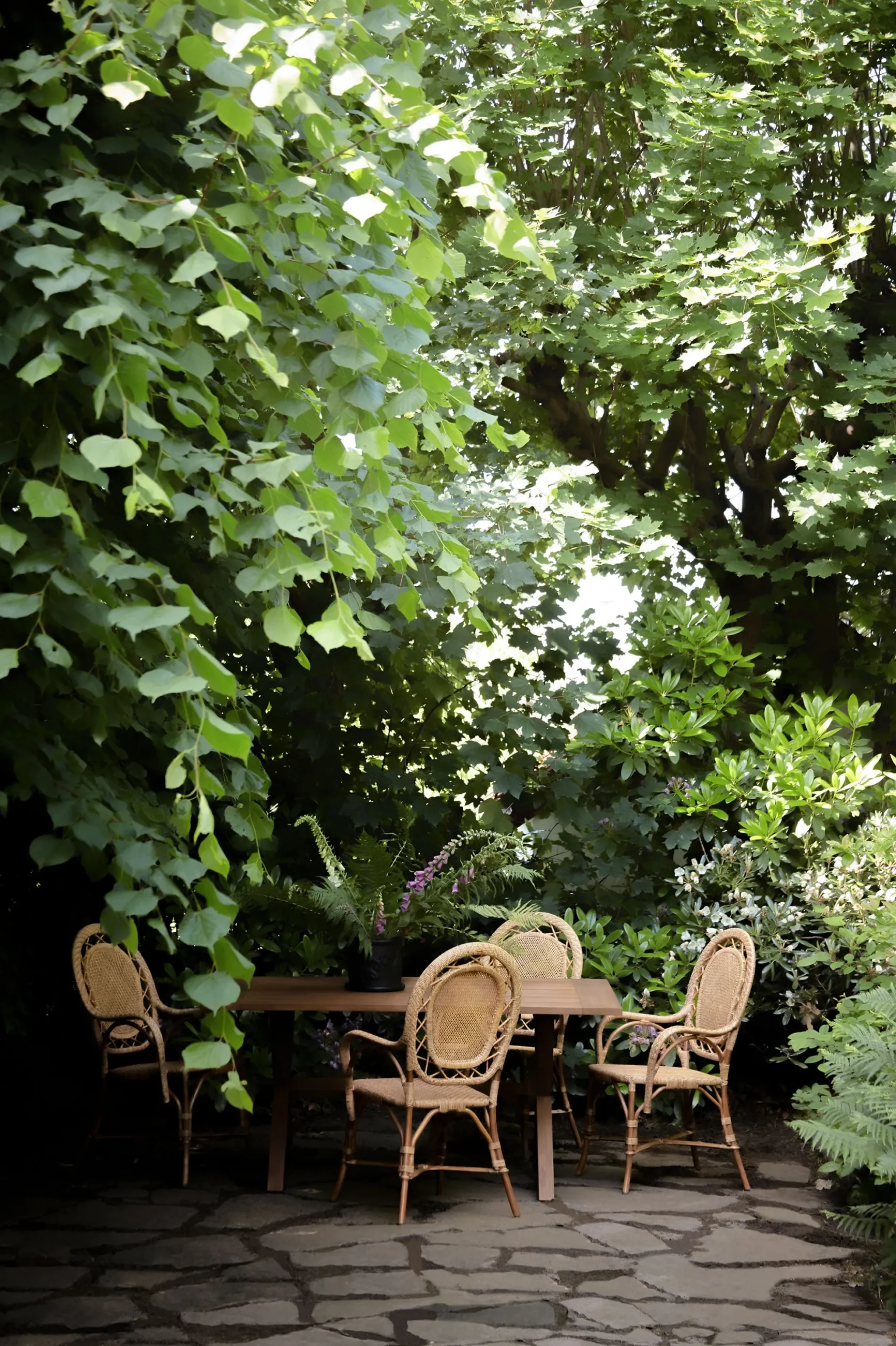 Colonial Teak Table Outdoor