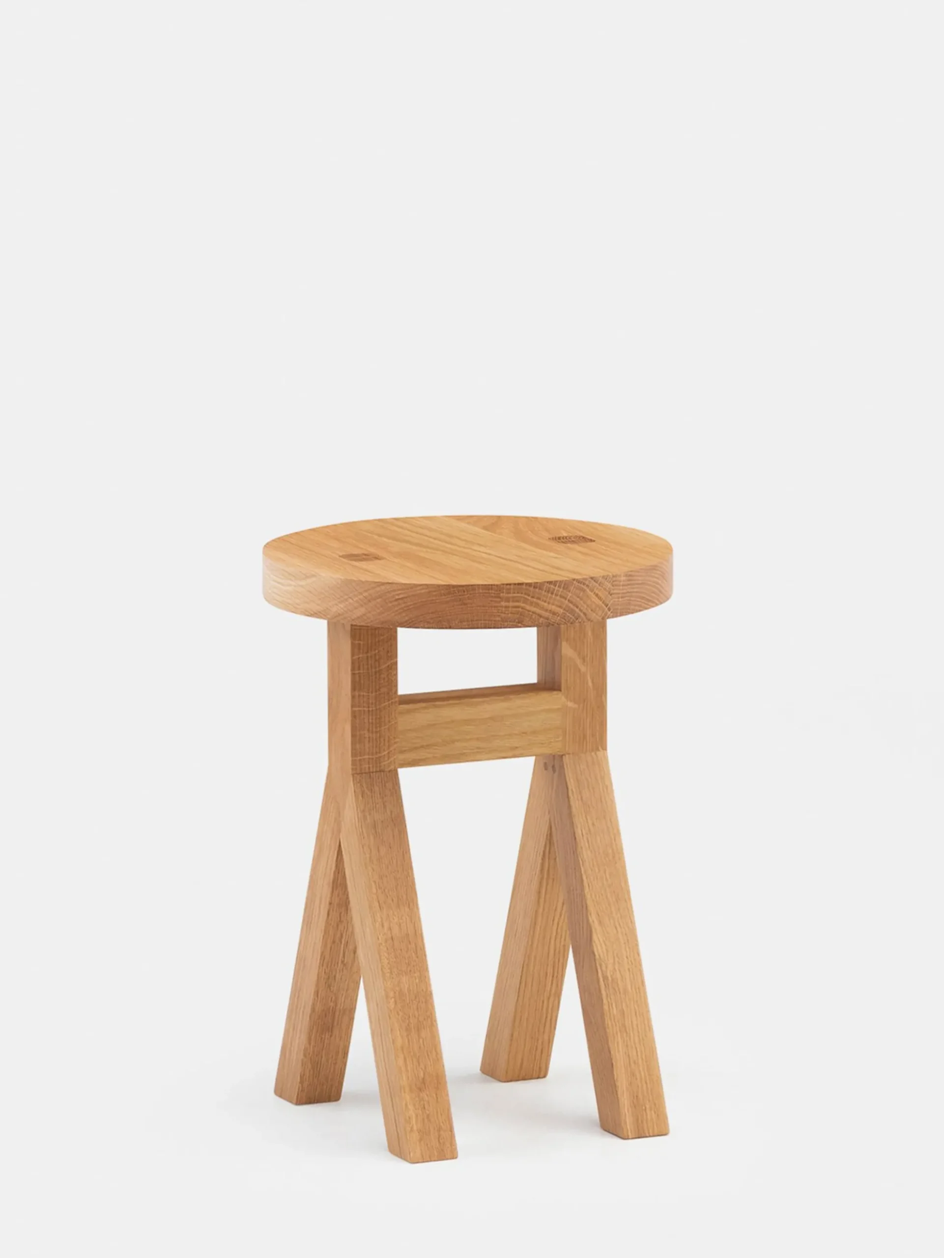 Commune Stool