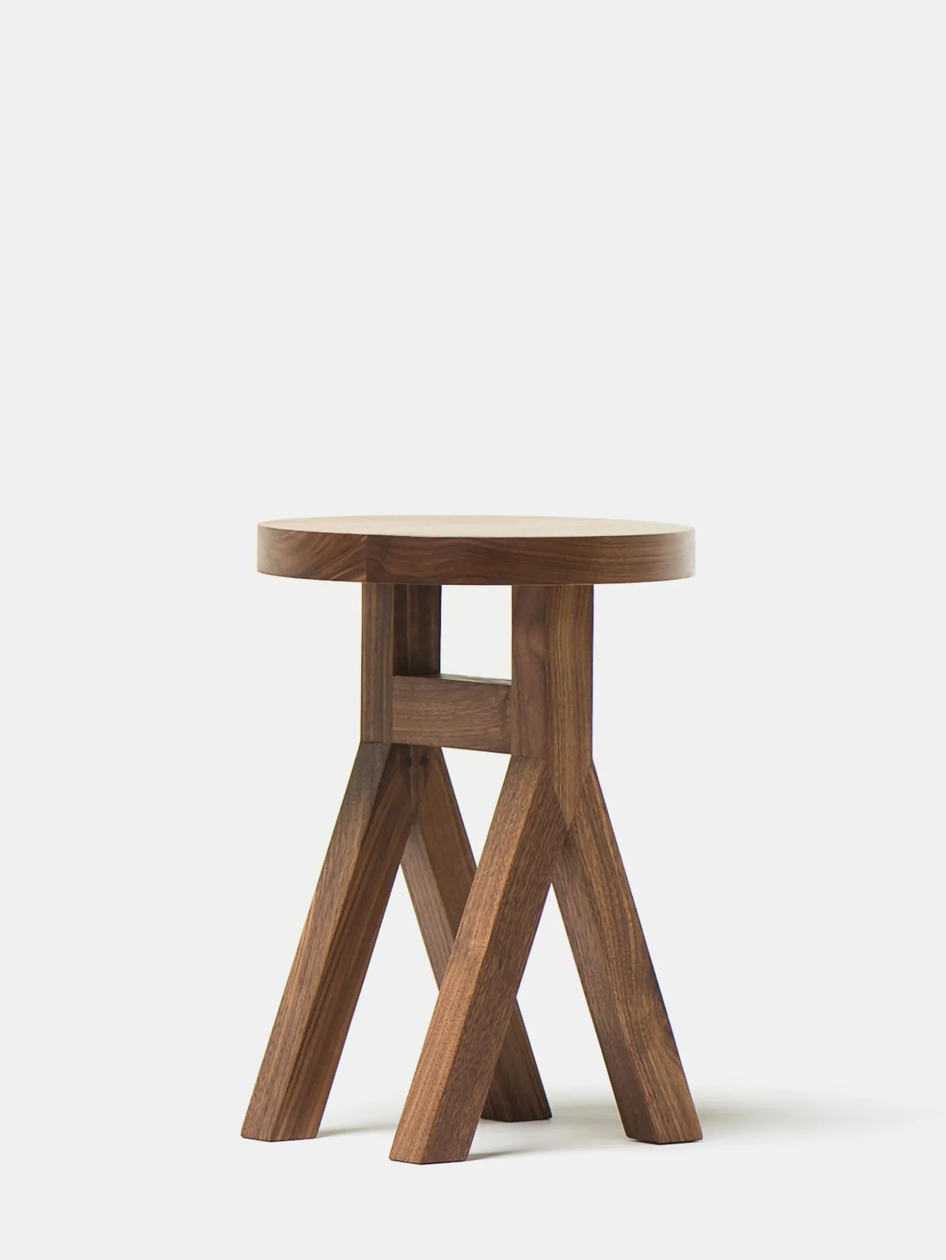 Commune Stool