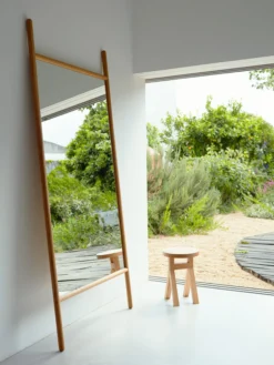 Commune Stool