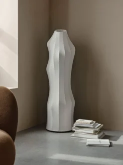 Dae Floor Lamp - White
