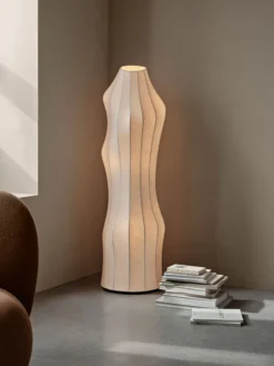 Dae Floor Lamp - White