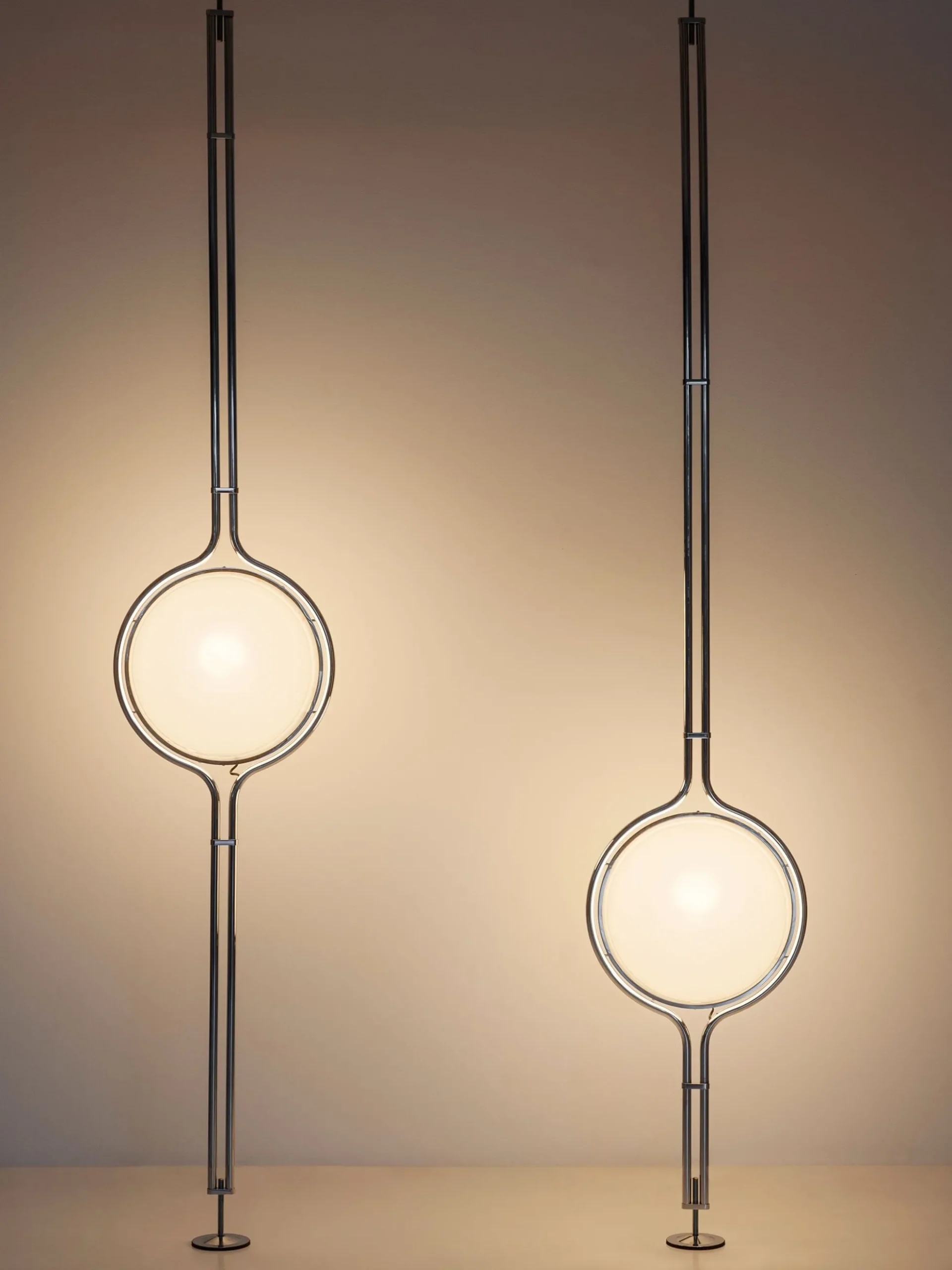 Dana Floor-Ceiling Lamp