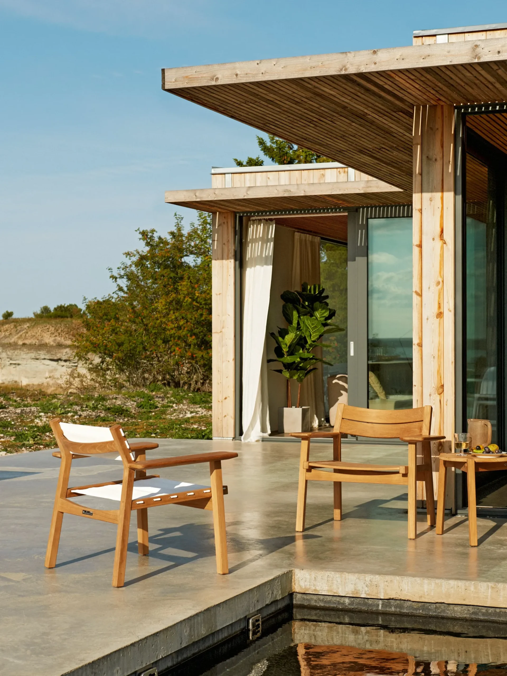 Djurö Lounge Armchair - Teak