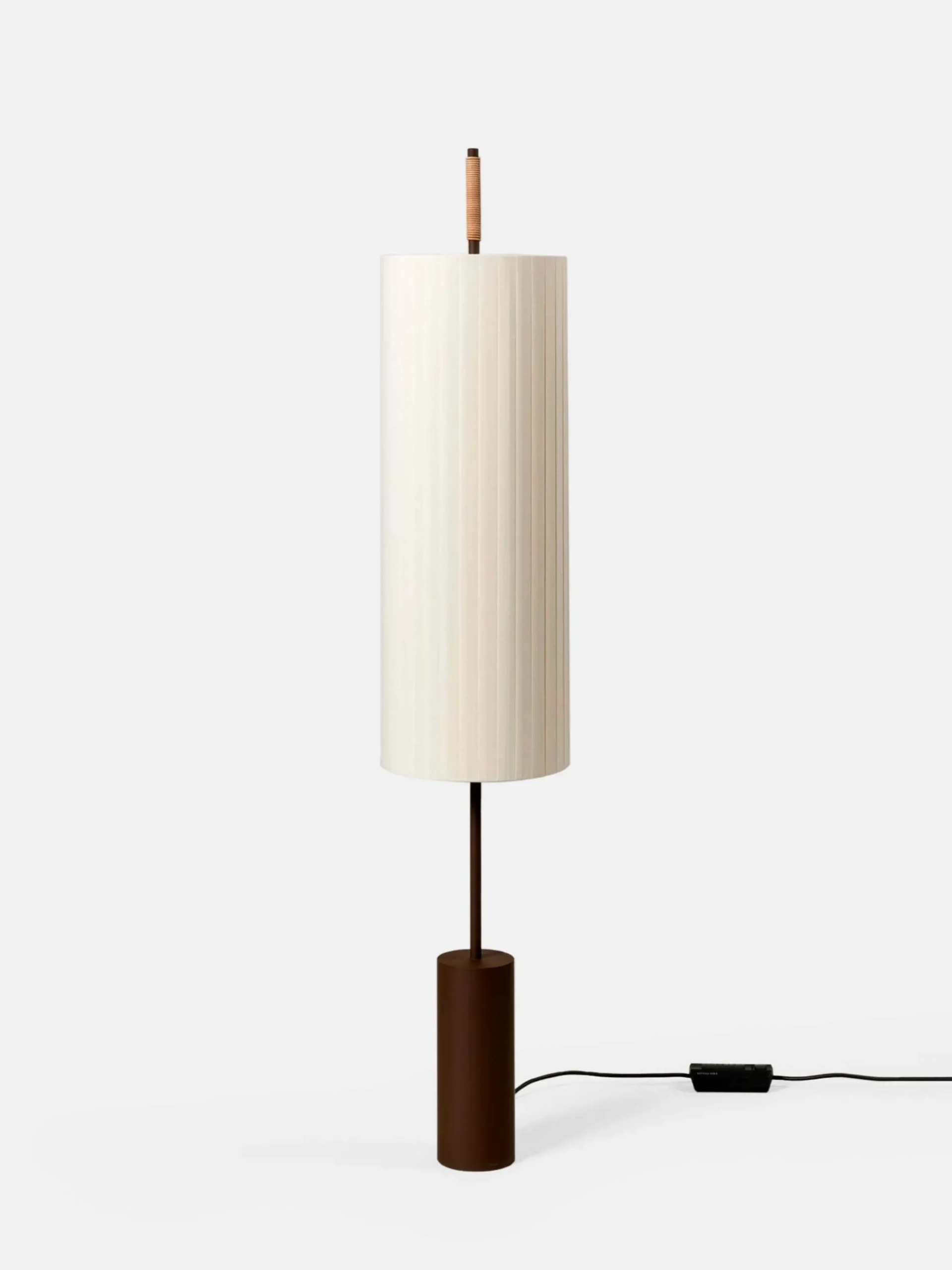 Dórica Floor Lamp