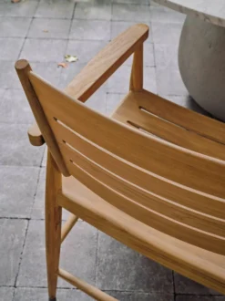 Eidos 24 Armchair