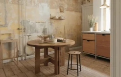 Farmhouse Table Round