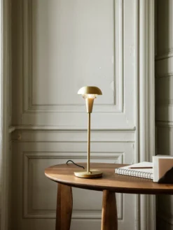 Feve Desk - Walnut