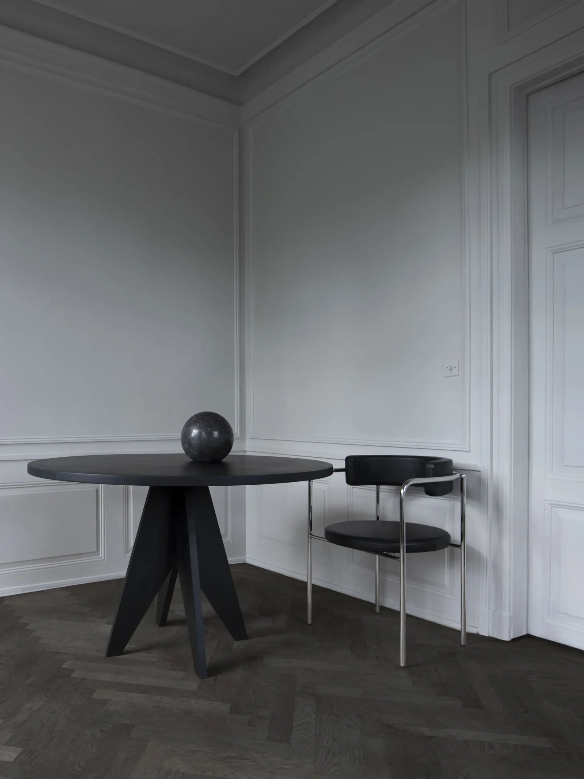 FF Chair Cubic