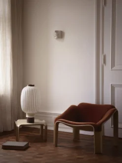 F300 Lounge Chair