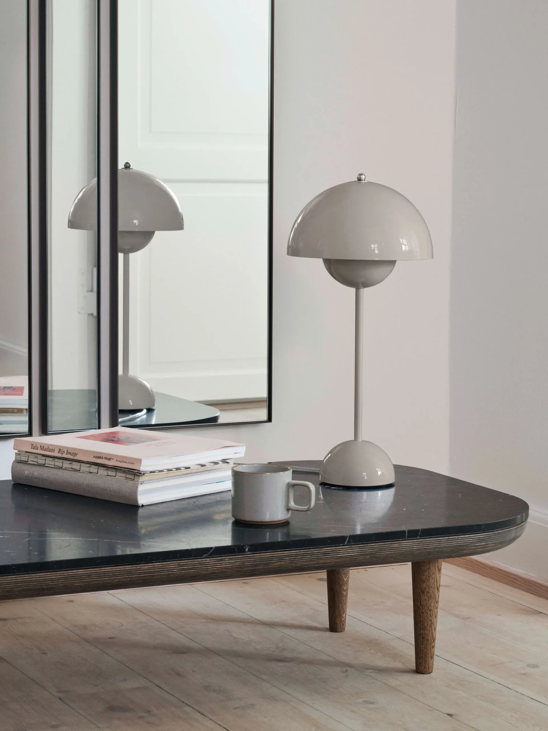 Fly Lounge Table