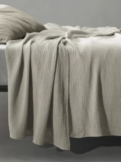 Free New Bed Cover 240x260 202 Mastice