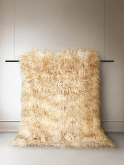 Fuzzy Shepherd Rug - Amber - 200 x 300 cm