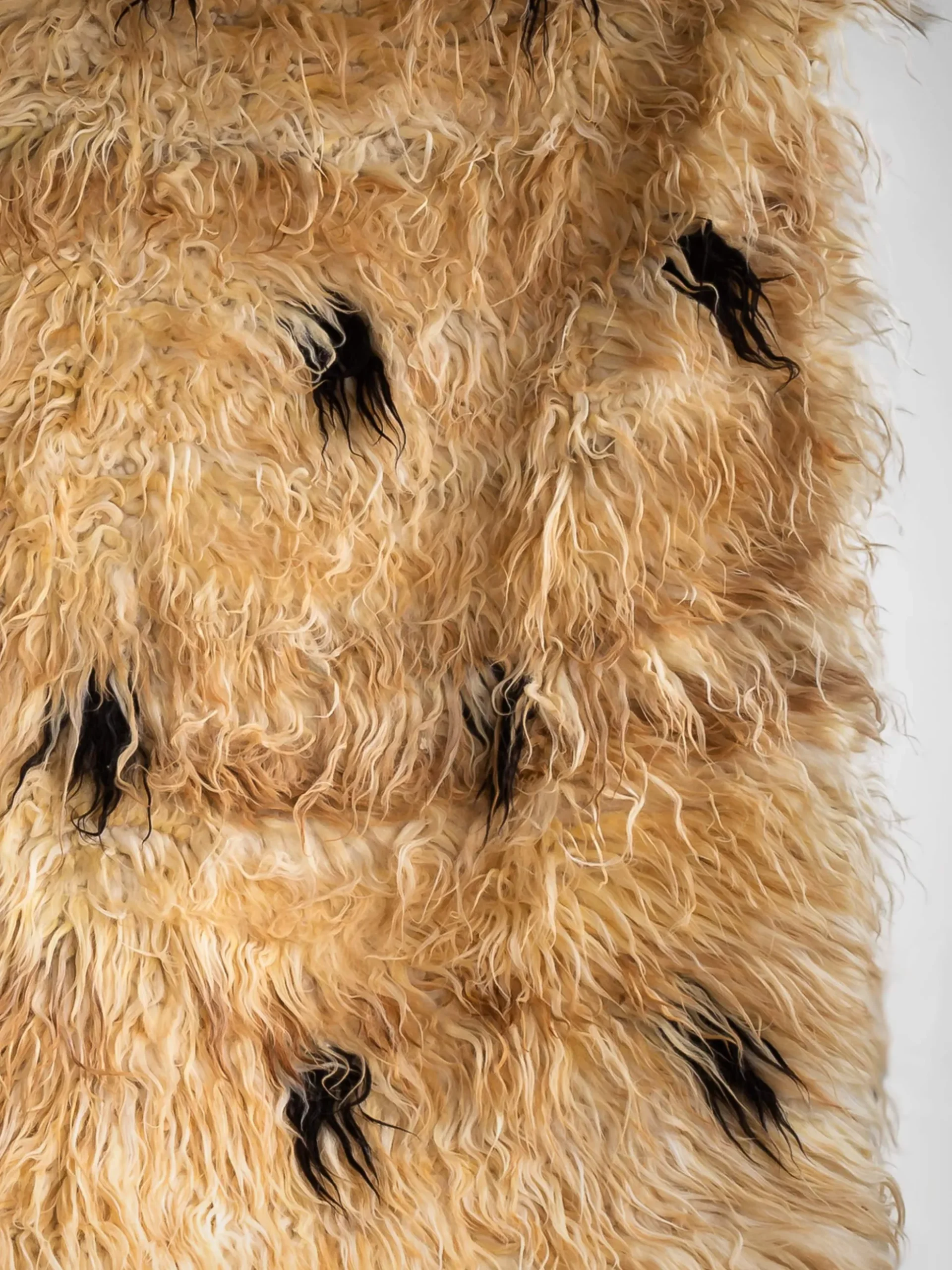 Fuzzy Shepherd Rug - Dot - 200 x 300 cm