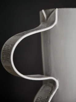 Grand Vase