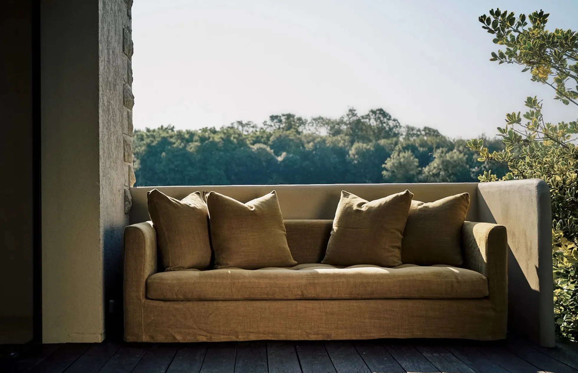 Halta Sofa