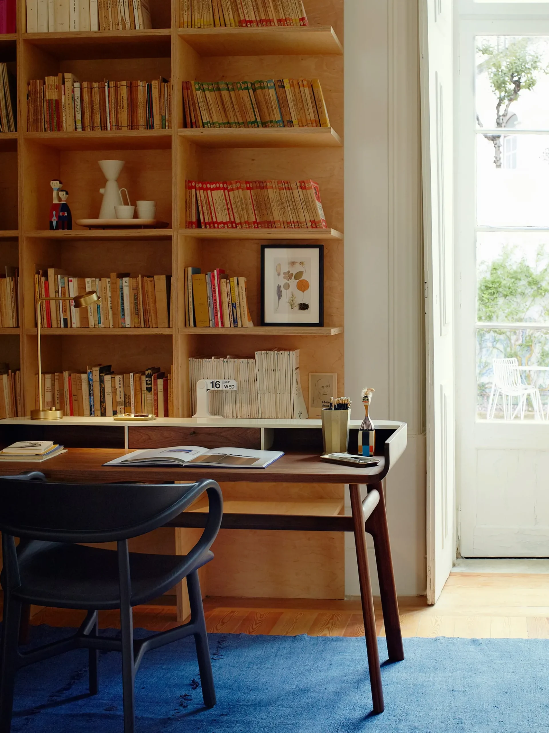Harold Desk