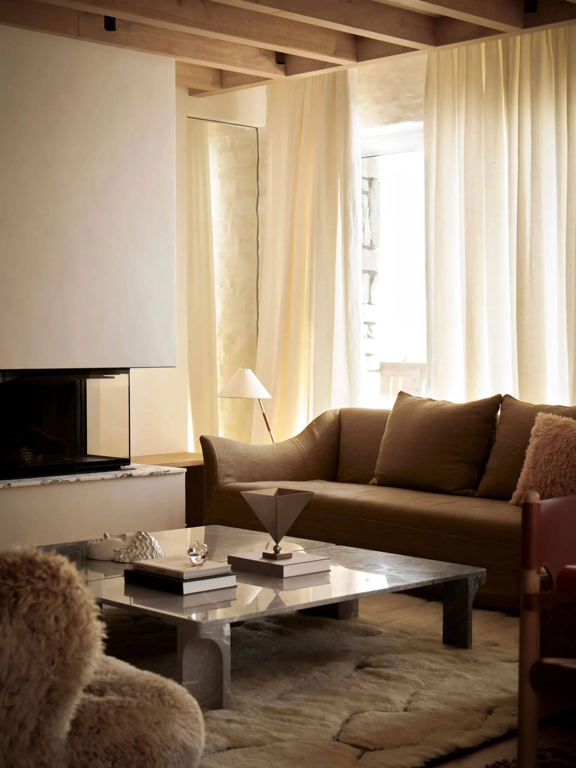 Hase TL Table Lamp - Polished Brass