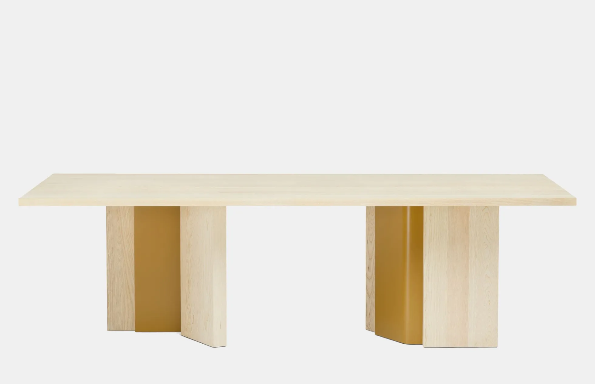 Izar Dining Table