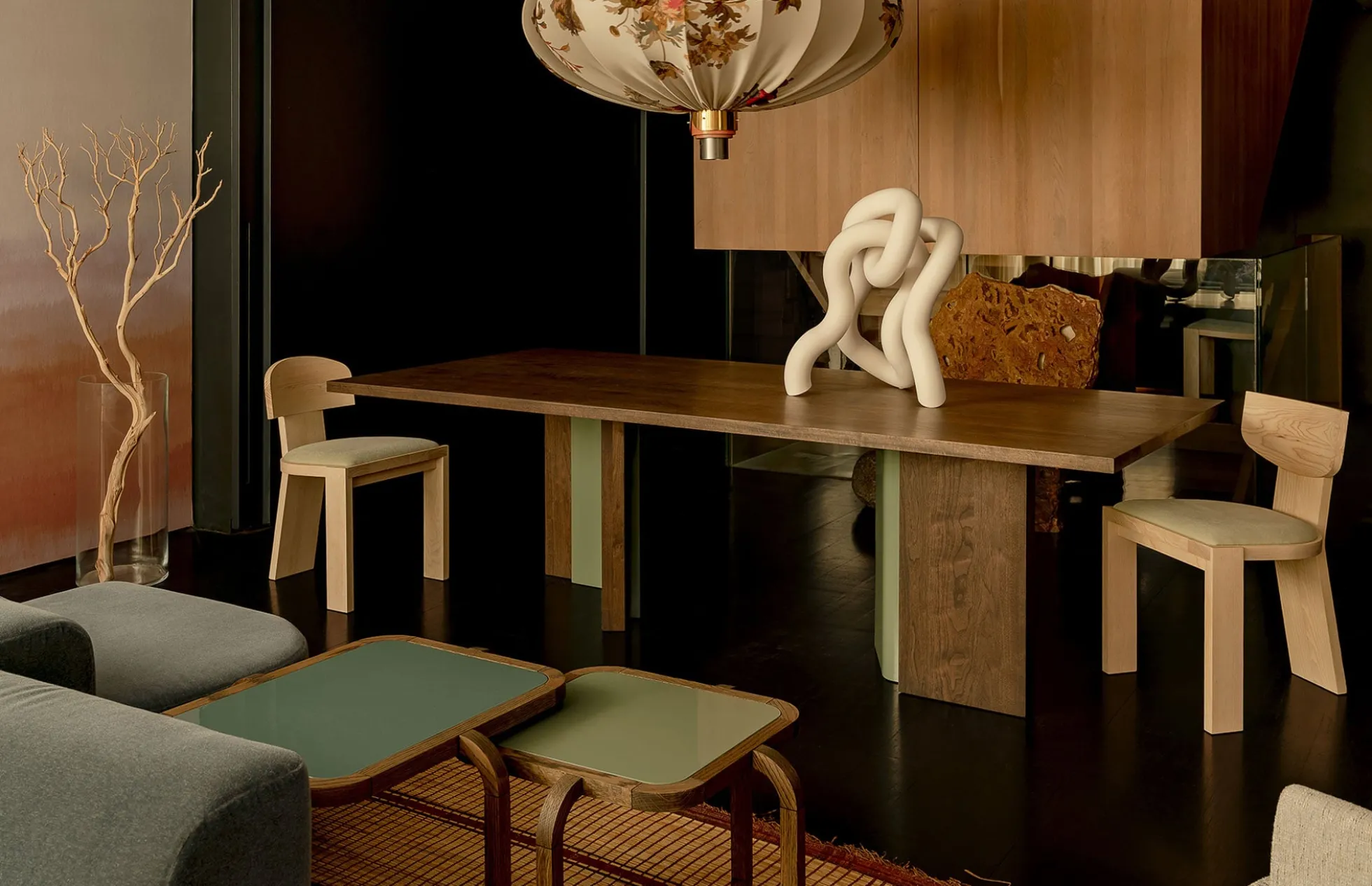 Izar Dining Table