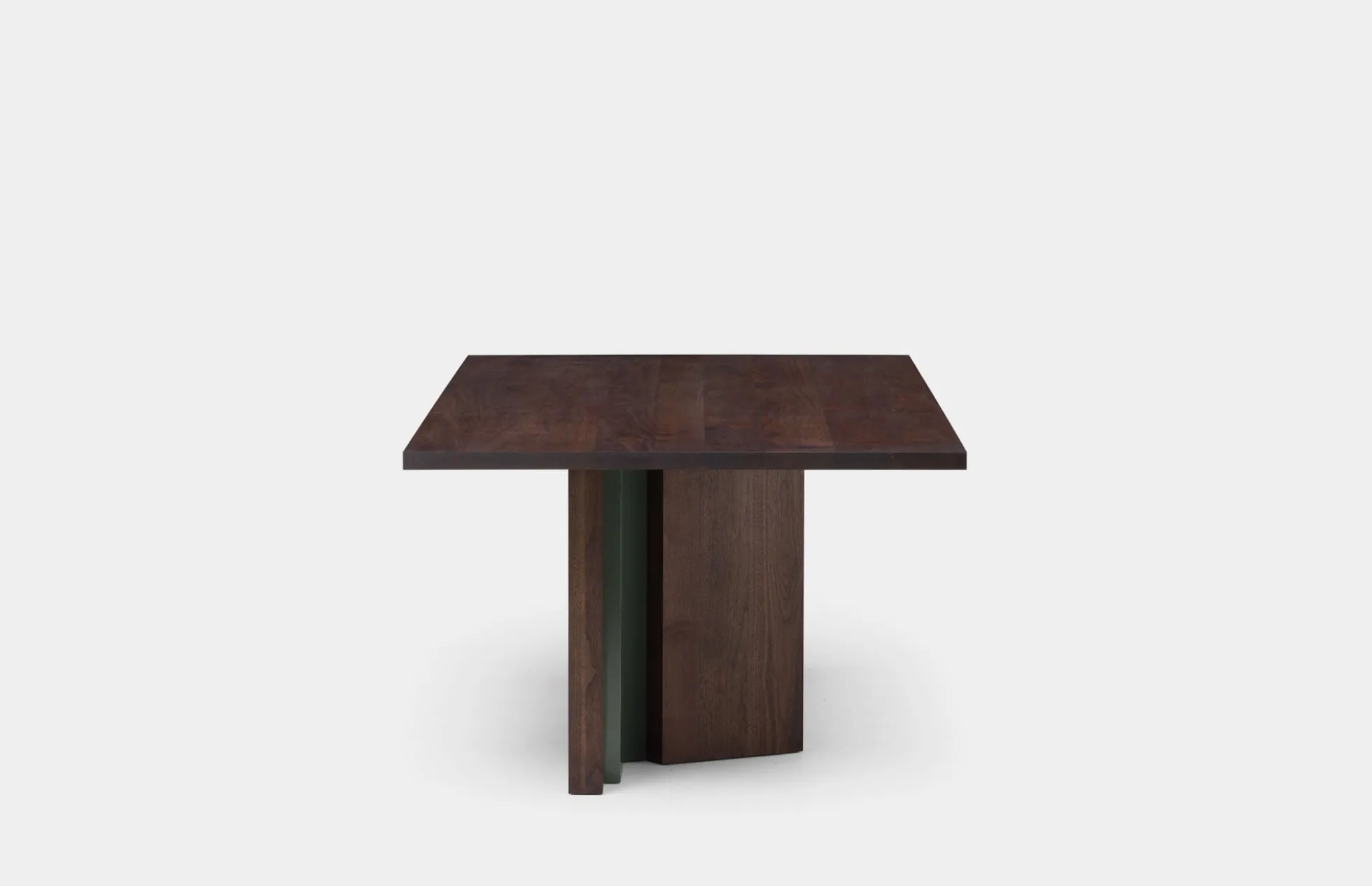 Izar Dining Table