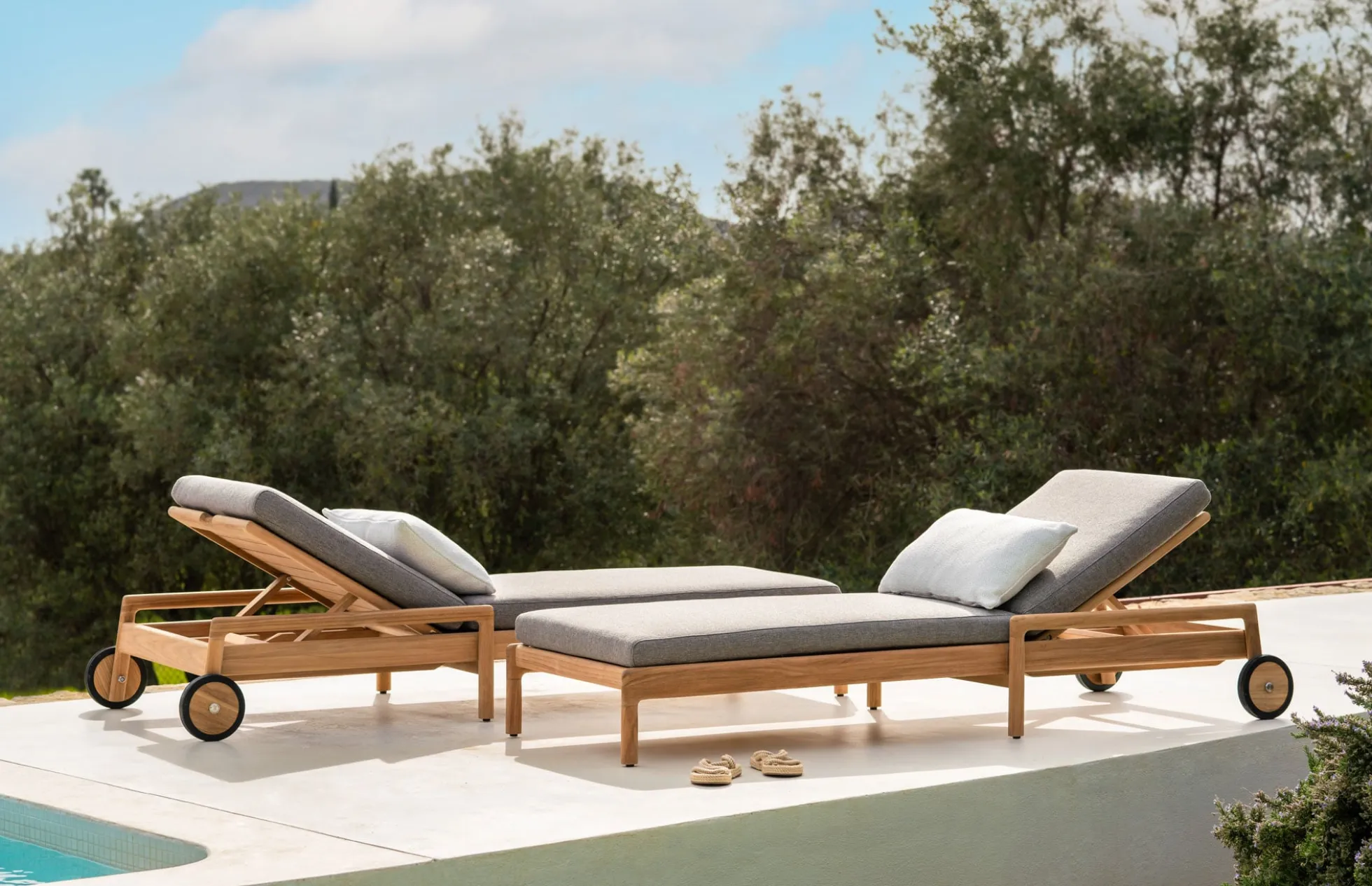 Jack Outdoor Adjustable Lounger