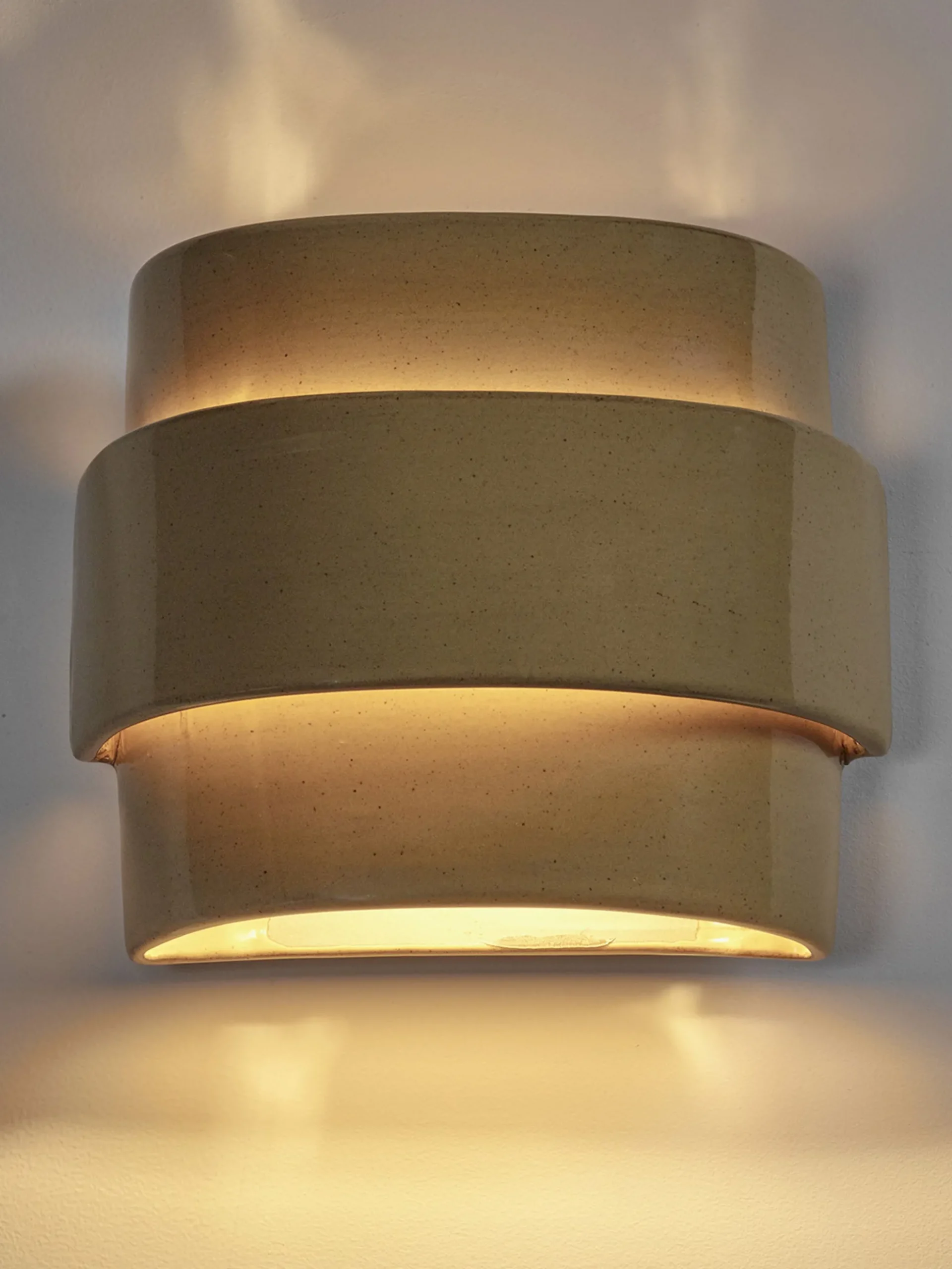 Jame Wall Lamp