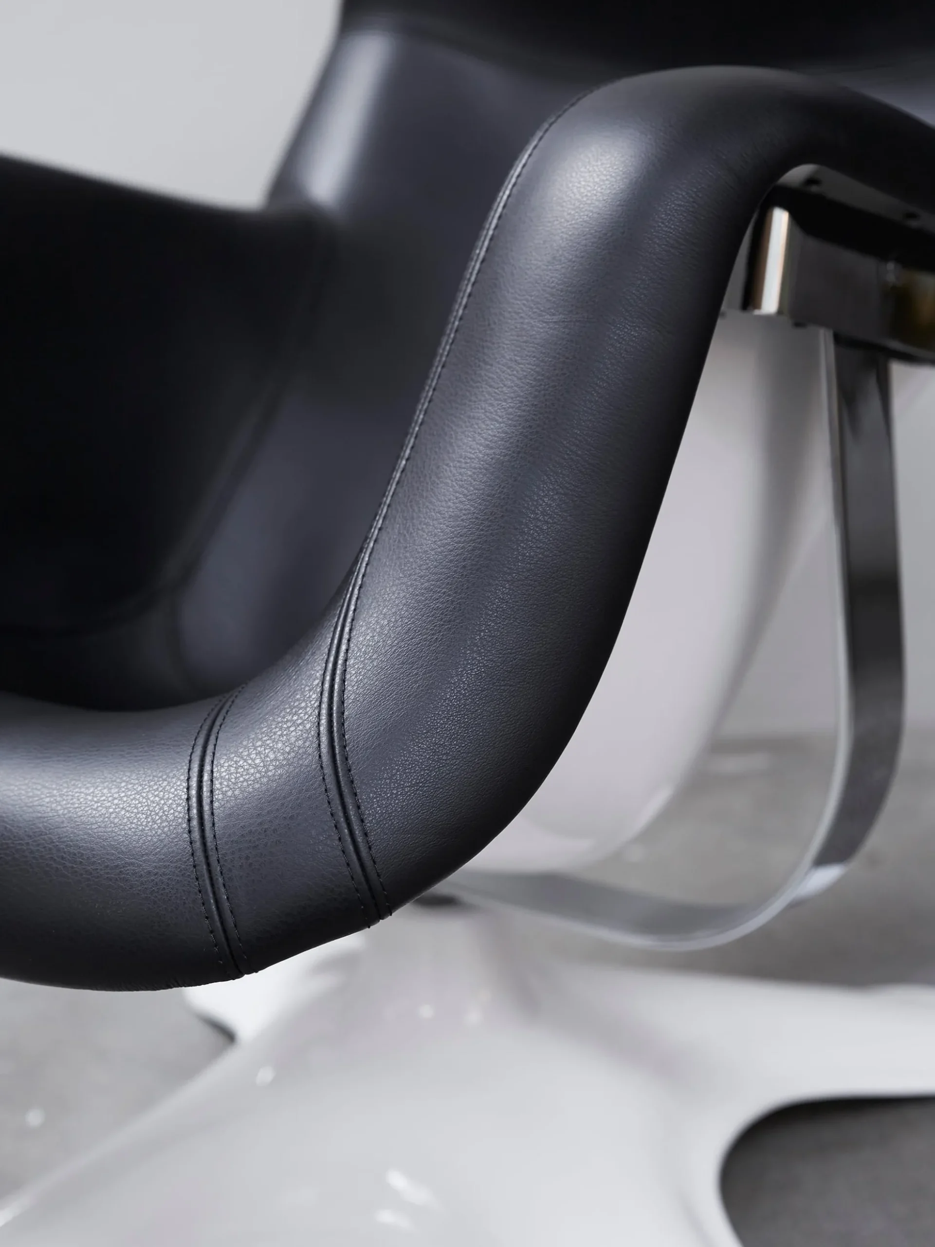Karuselli Lounge Chair