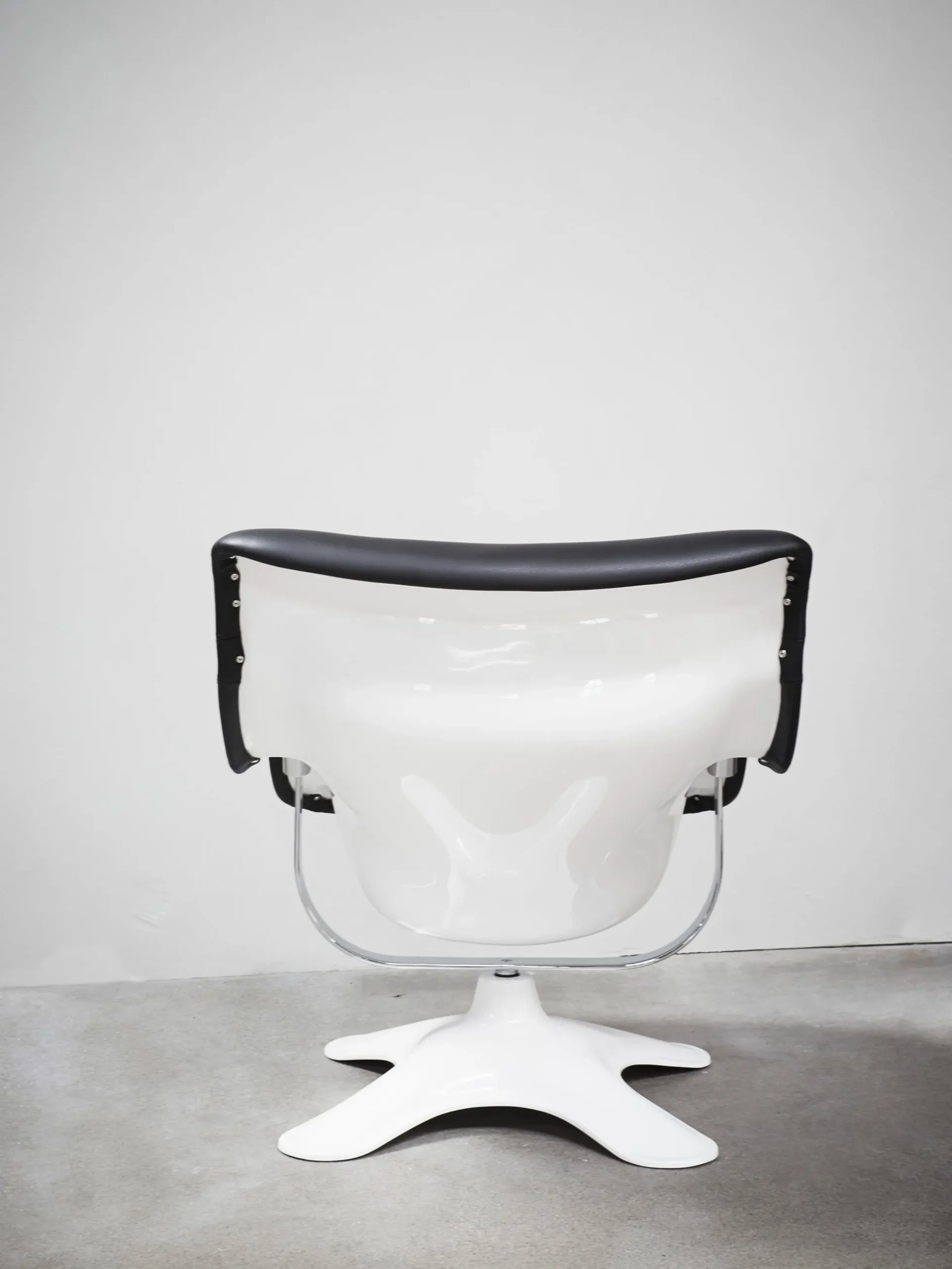 Karuselli Lounge Chair