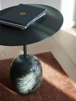 Lato Table