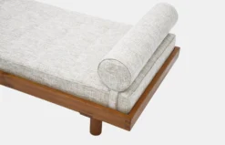 L01 Godot Bed