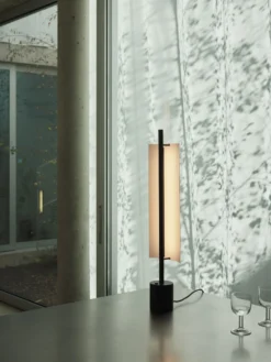 Lámina 45 Table Lamp