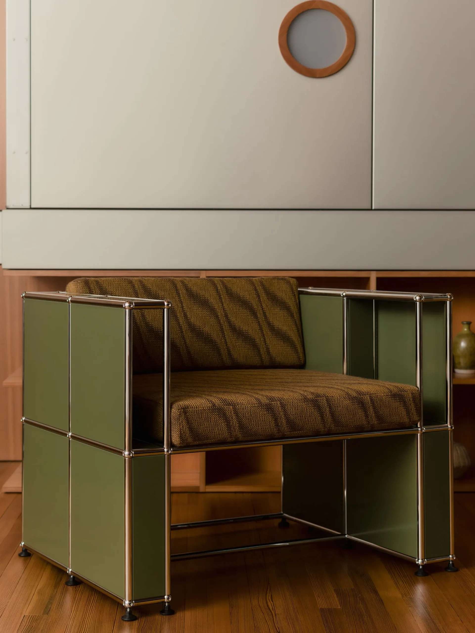 Manjak Lounge Chair