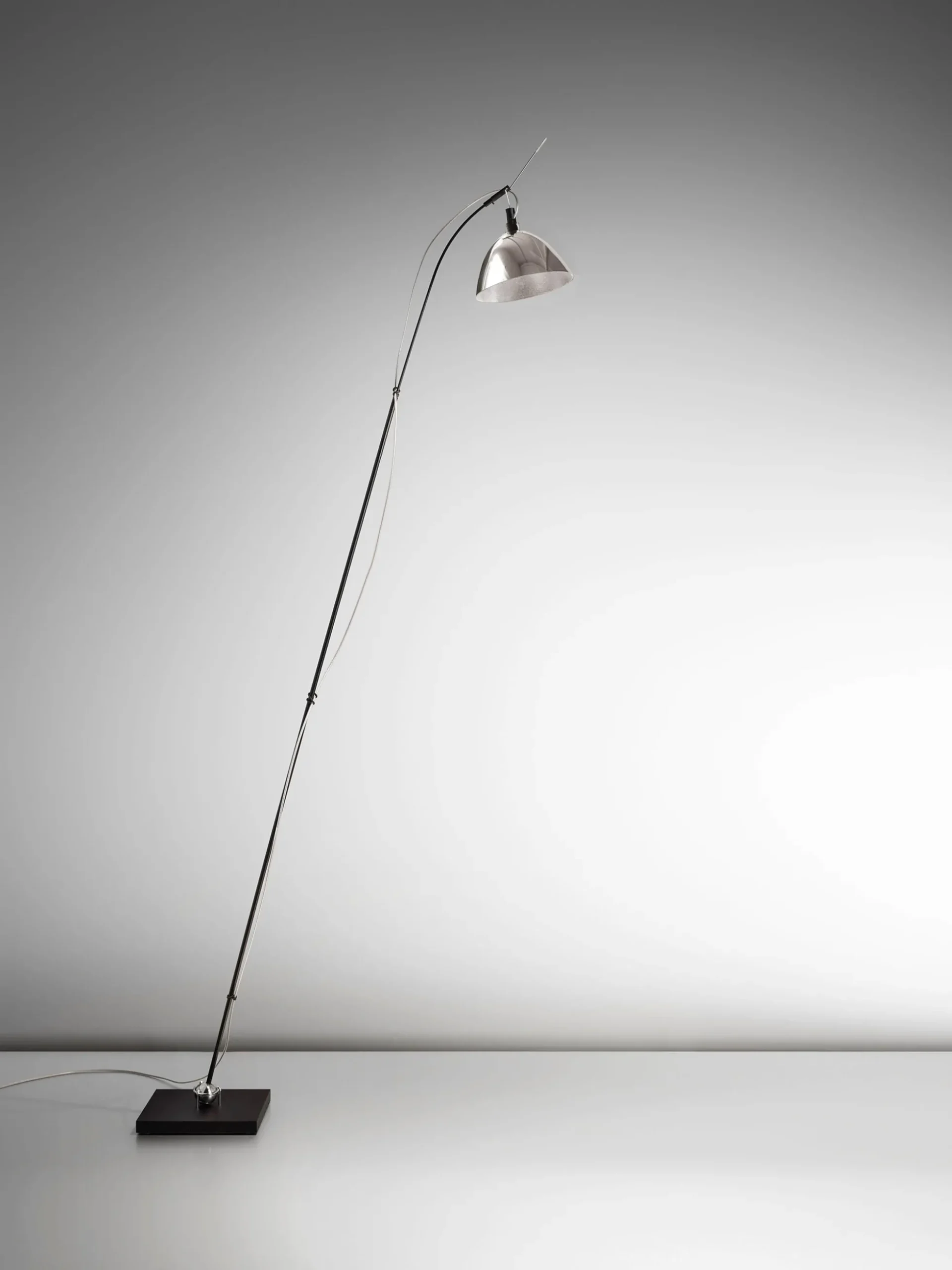 Max Floor Lamp