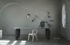 Moon 33 Dining Table – 250