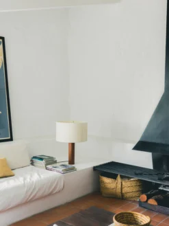 Moragas Table Lamp