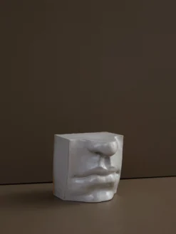 Mouth Bookend