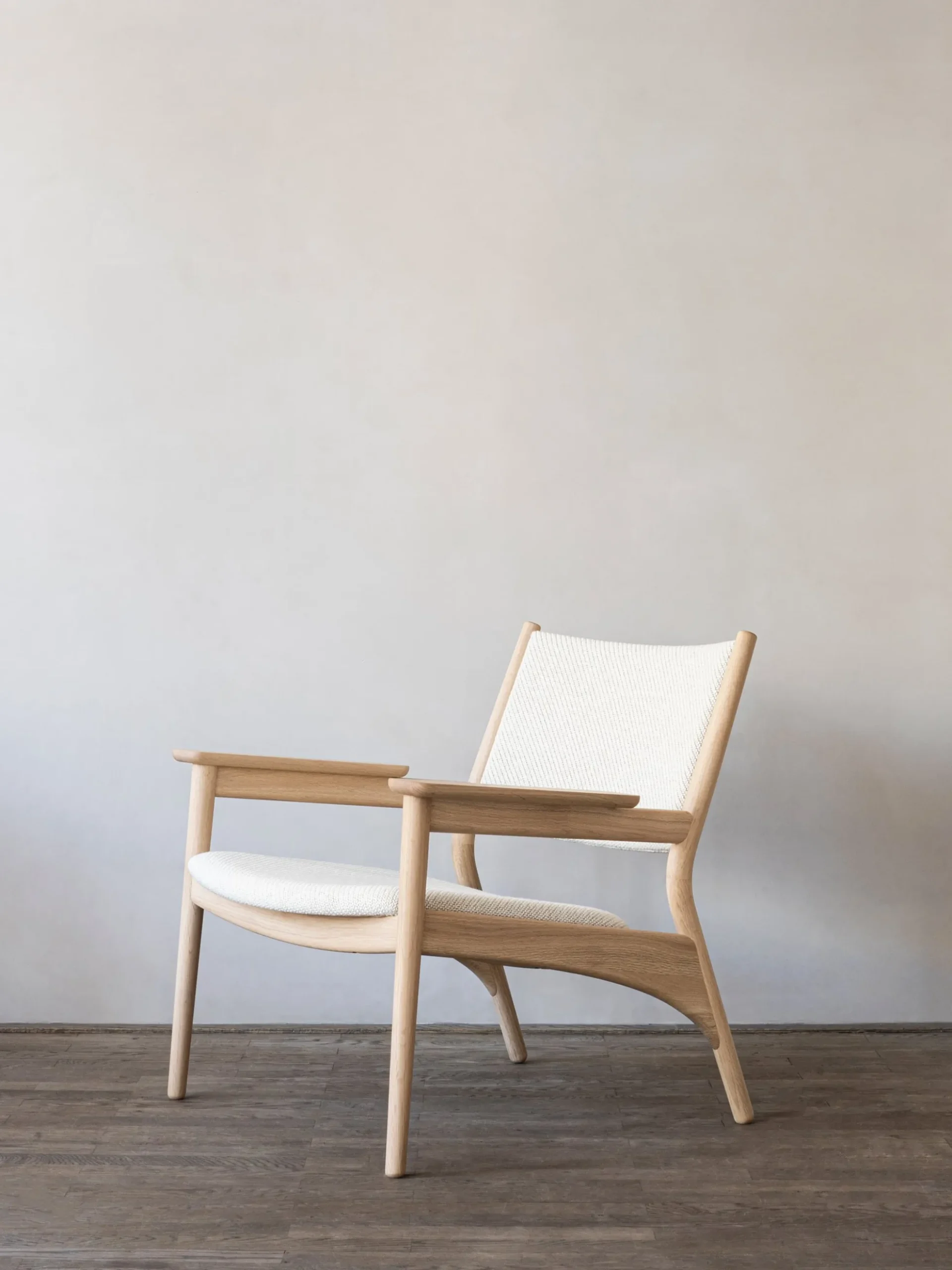 N-LC01 Armchair