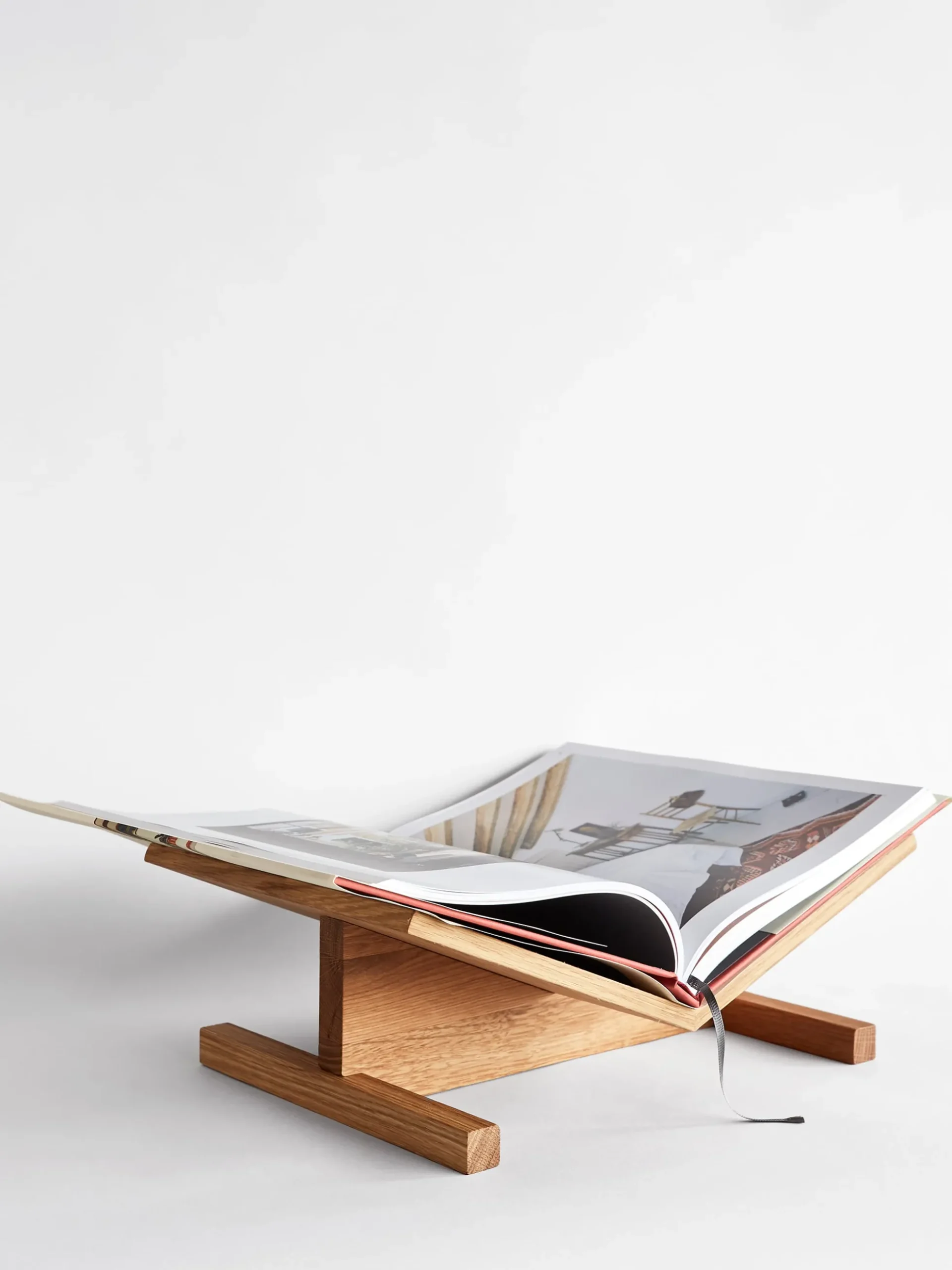 Page Bookstand - Oak
