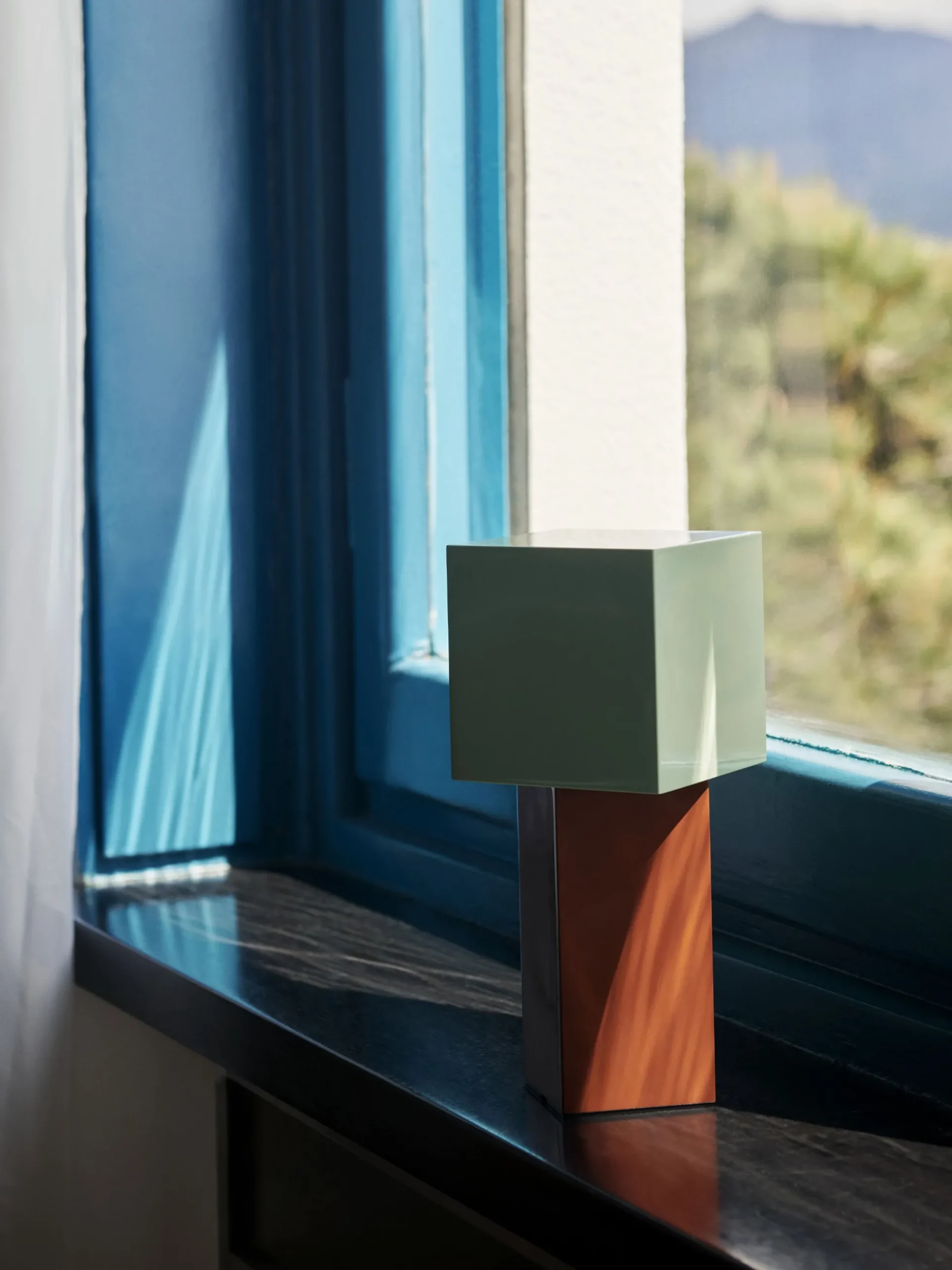Pivot ATD7 Portable Table Lamp