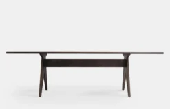 Pose Dining Table