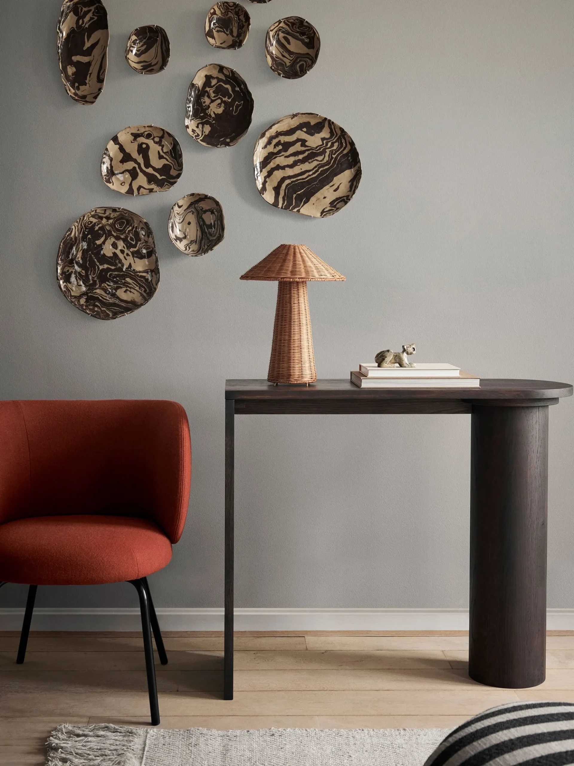 Pylo Console Table