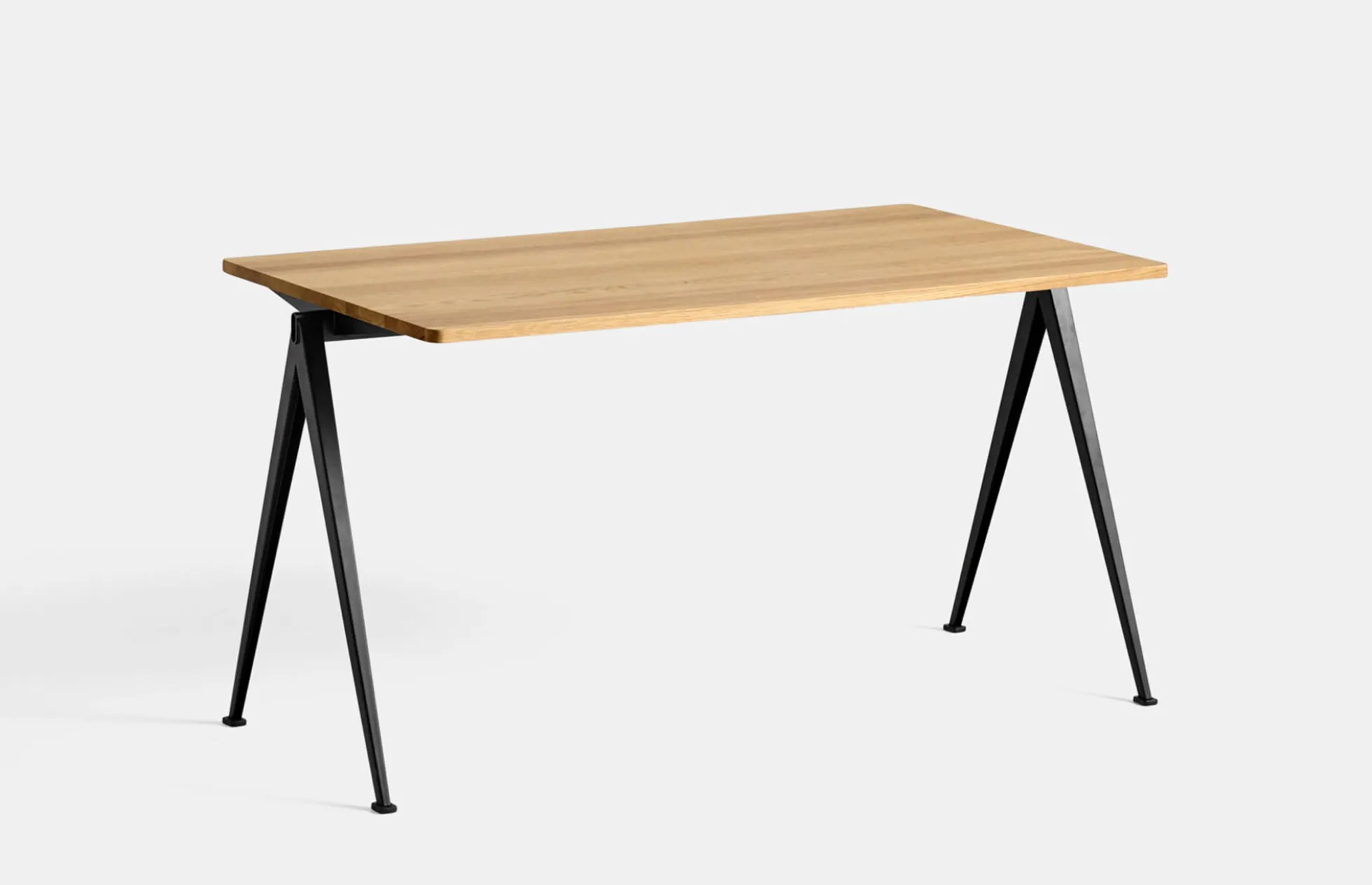 Pyramid Table 01