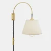 Reibe Wall Lamp